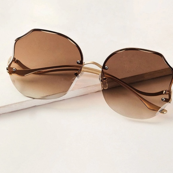 Bug Eye Large Colored Lens Sunnies Sunglasses - Picture 5 of 9